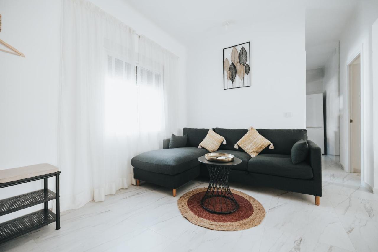 Shiny Nab Super Family Apartment Малага Екстериор снимка